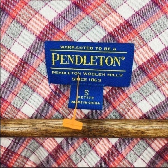 PENDLETON Red and White Checkered Plaid Long Sleeve Button Up Shirt Small PETITE - Picture 5 of 7